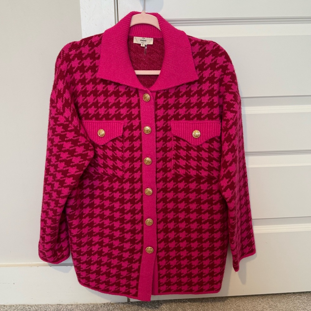 SOFT pink houndstooth cardigan sweater